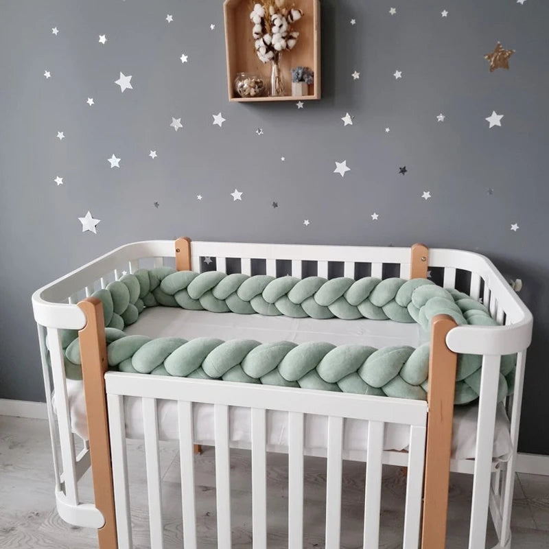 SnugBraid™ – Zachte Gevlochten Ledikantbumper - LittleWonders